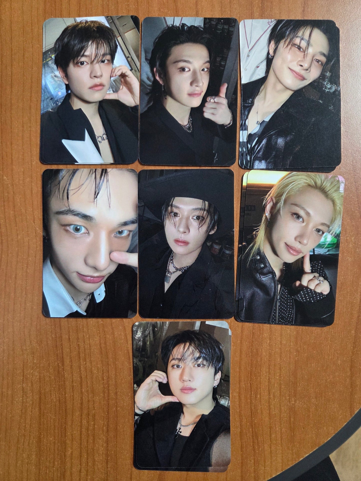 Stray Kids Applemusic POB Photocard Album "DO IT" Official - 25.11.26