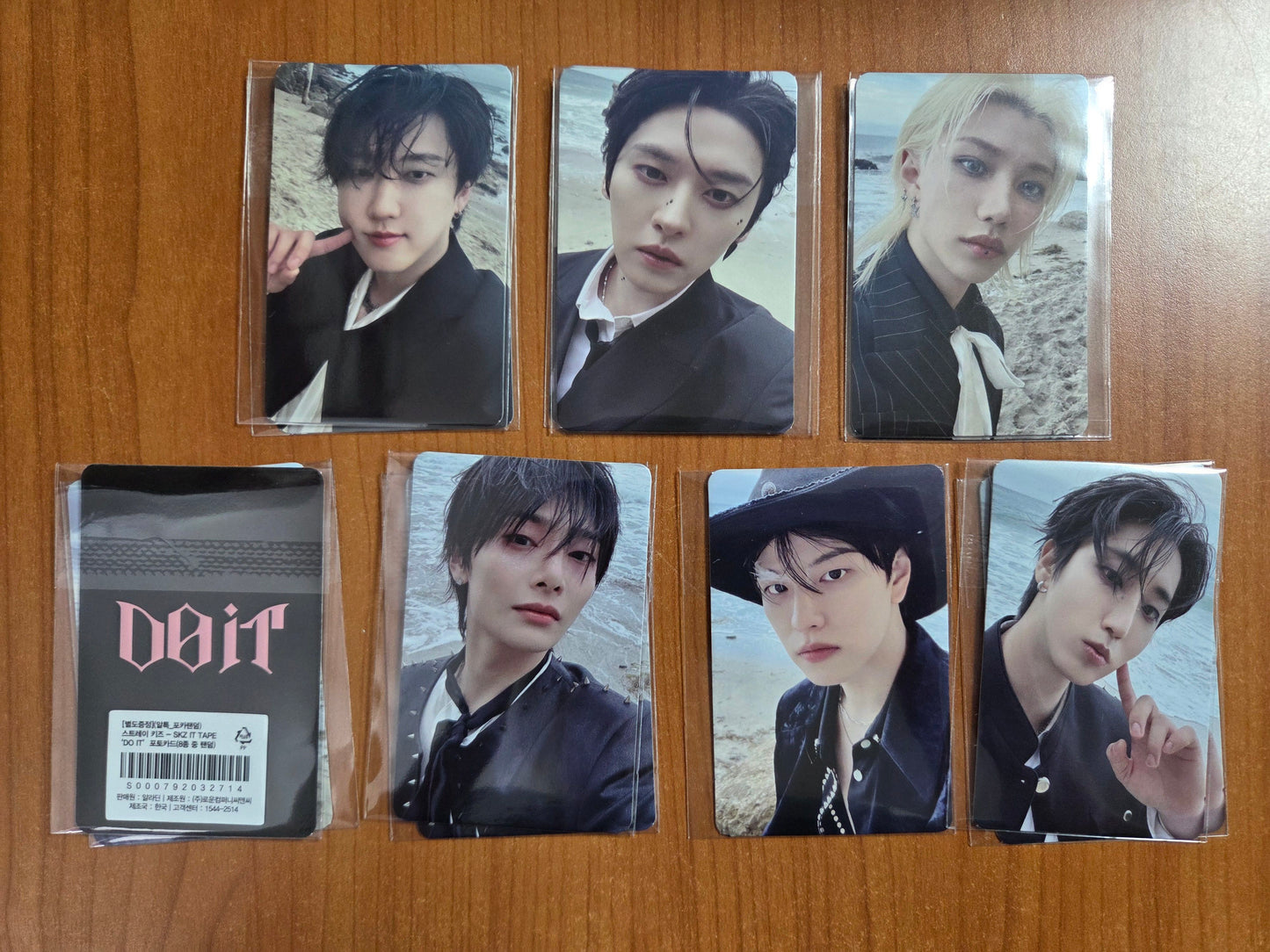 Stray Kids Aladin POB Photocard Album "DO IT" Official - 25.11.26