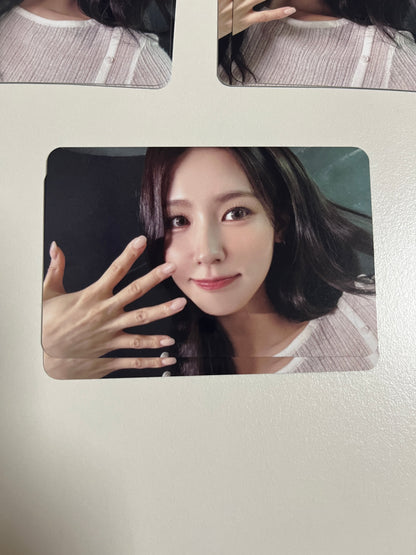 Miyeon I-dle Official MAKESTAR POB Photocard Album "My, Lover" Official - 25.12.03