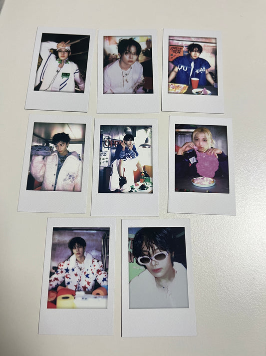 Stray Kids 2026 Season's Greeting Starlight Super Club Polaroid Official - 25.12.25 8 Type