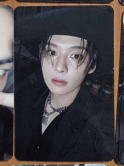 Stray Kids Applemusic POB Photocard Album "DO IT" Official - 25.11.26